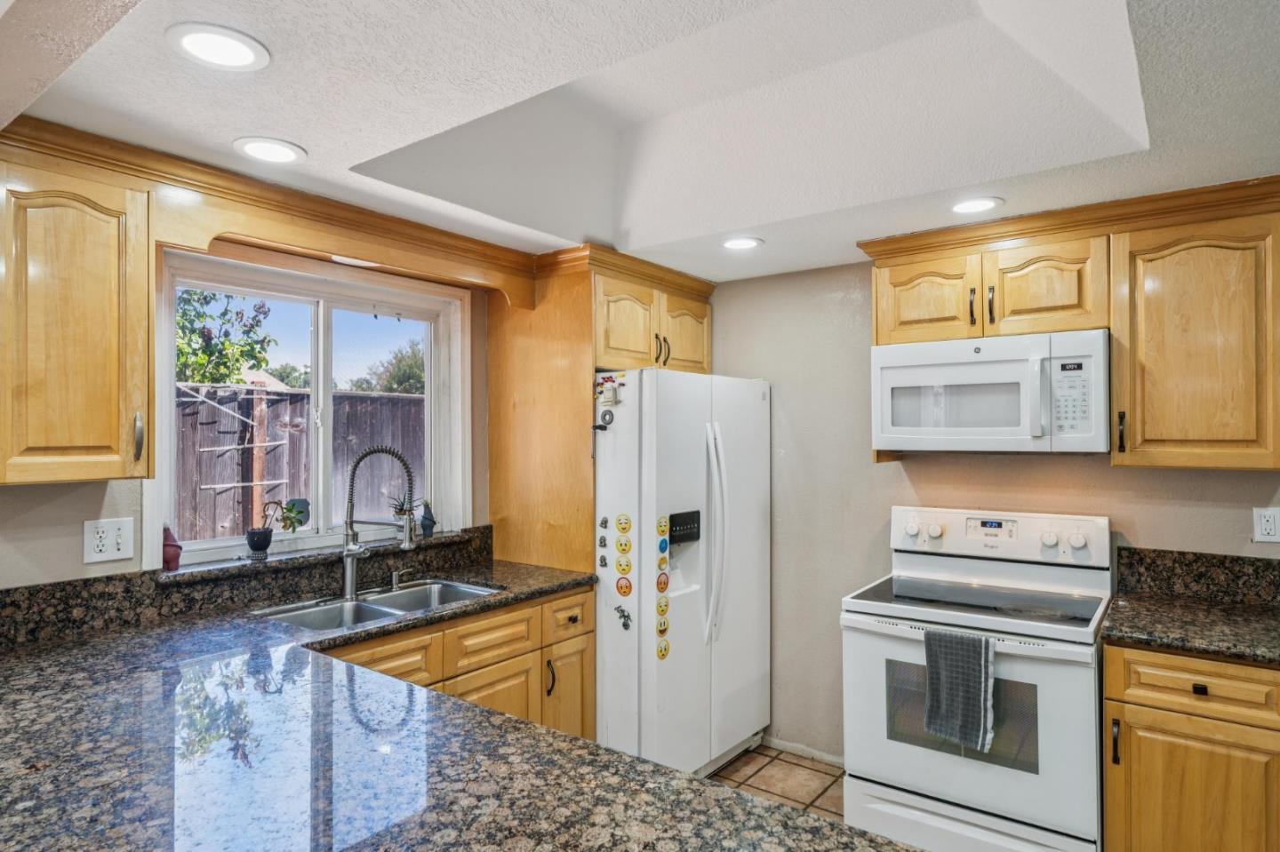 6251 Quartz Place