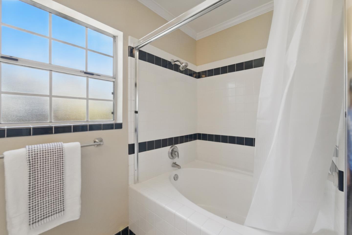1344 Iris Court