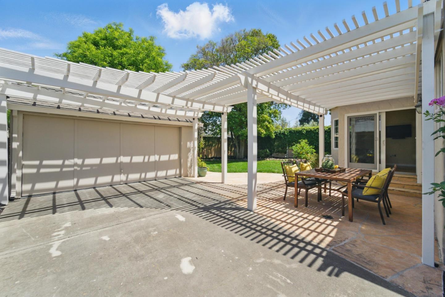 1344 Iris Court