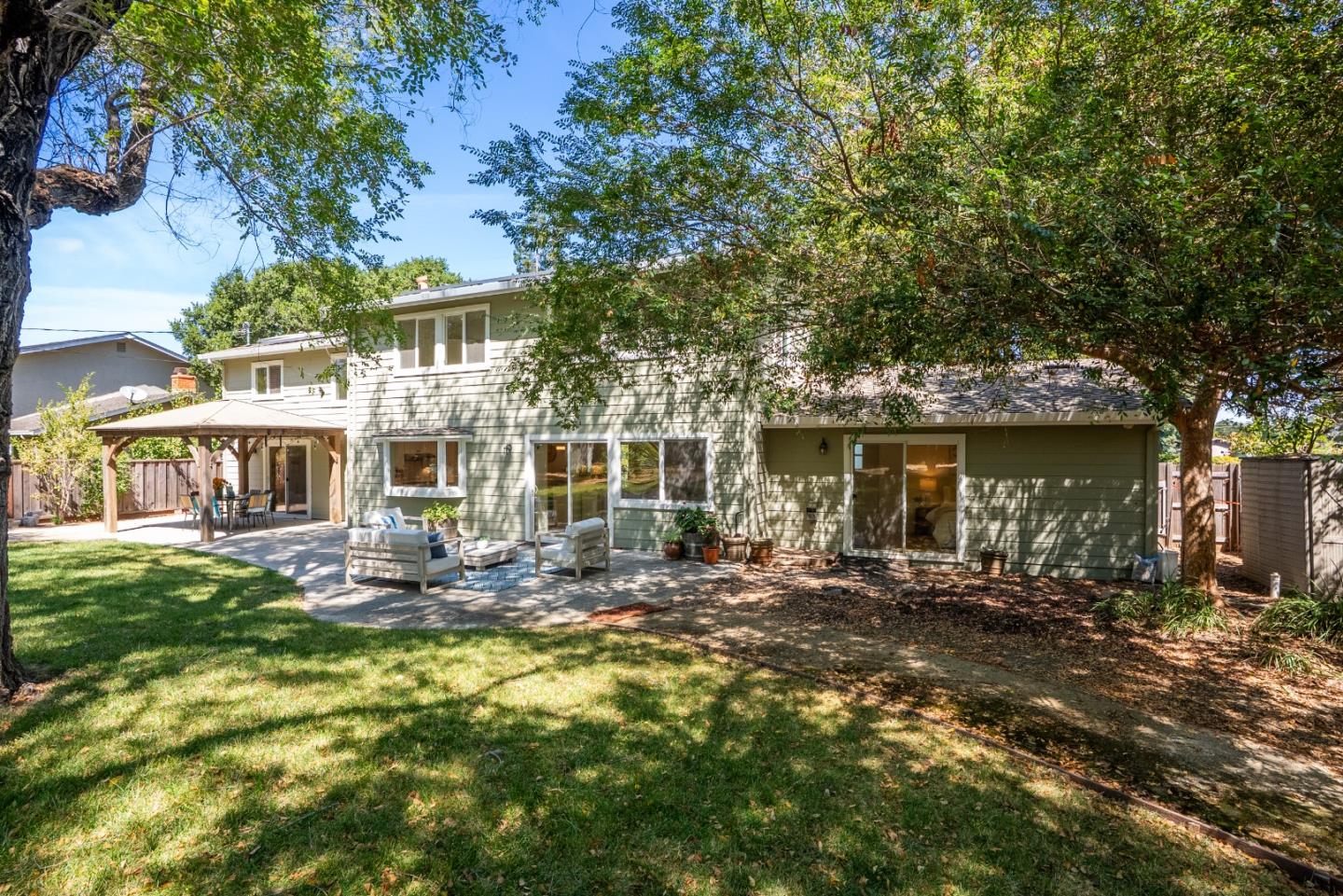 1992 Deodara Drive