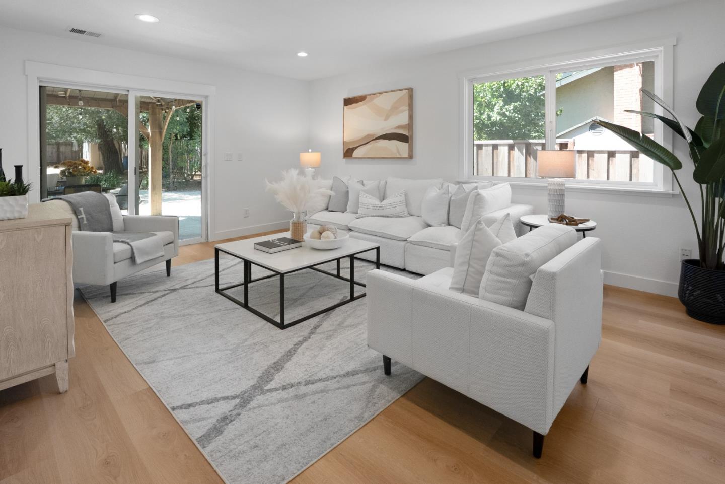 1992 Deodara Drive