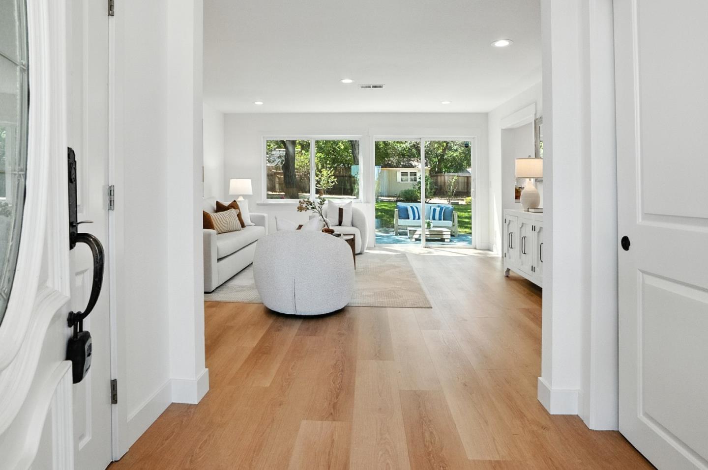1992 Deodara Drive