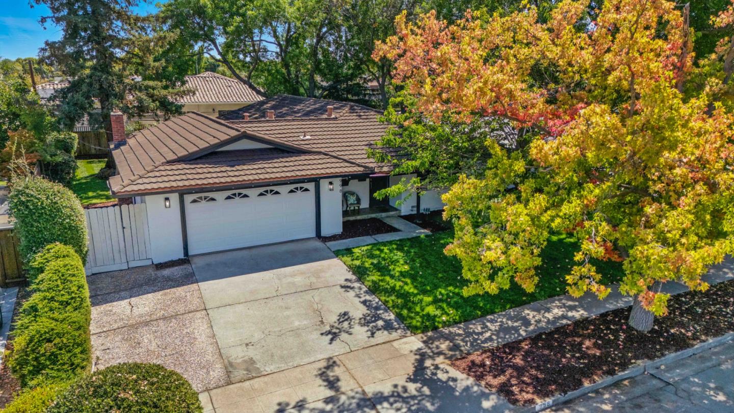 998 Cera Drive