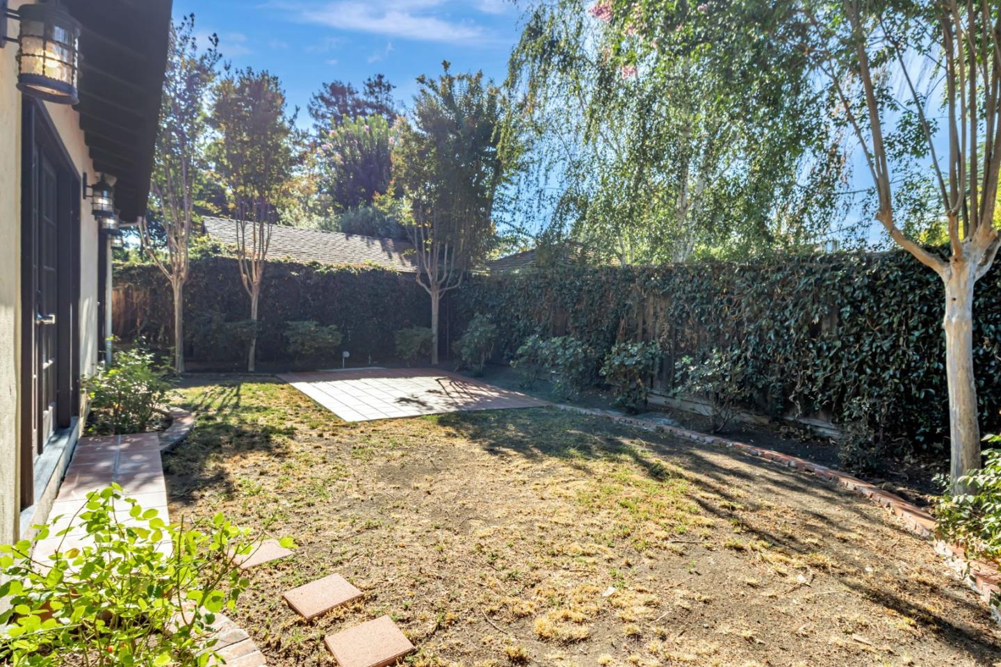 1567 Mcdaniel Avenue