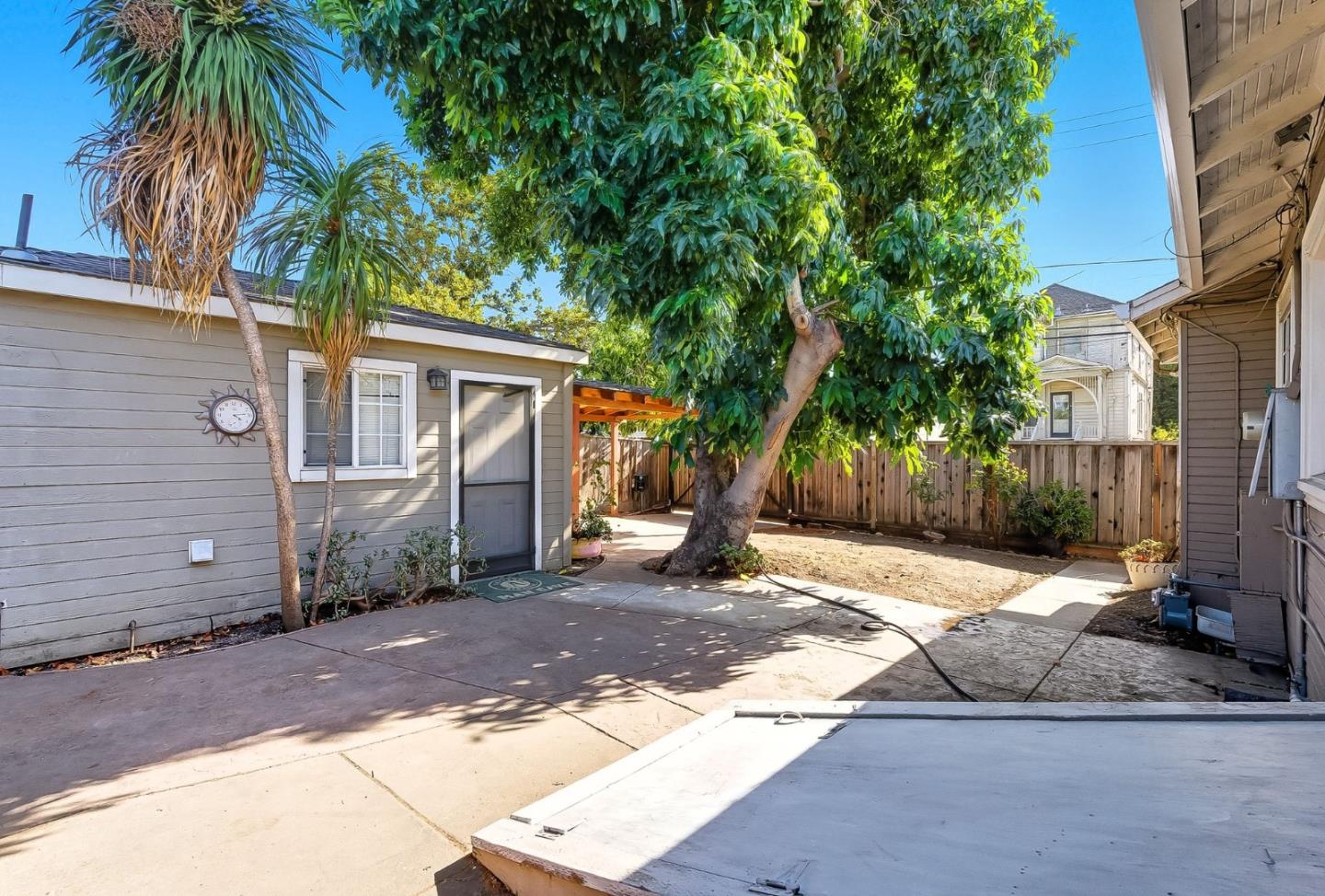 496 Autumn Court