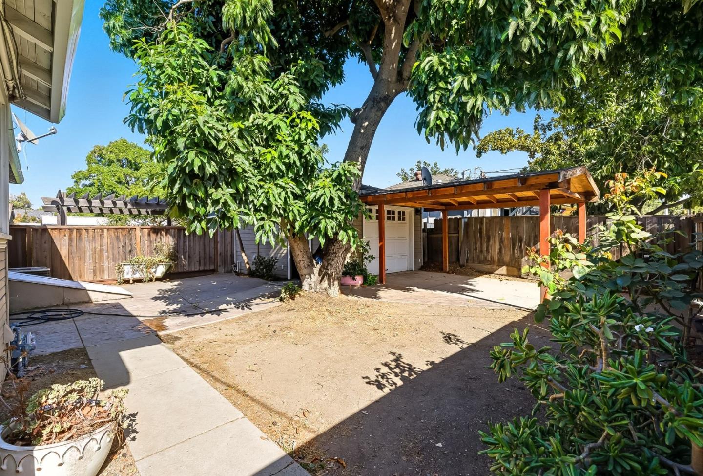 496 Autumn Court