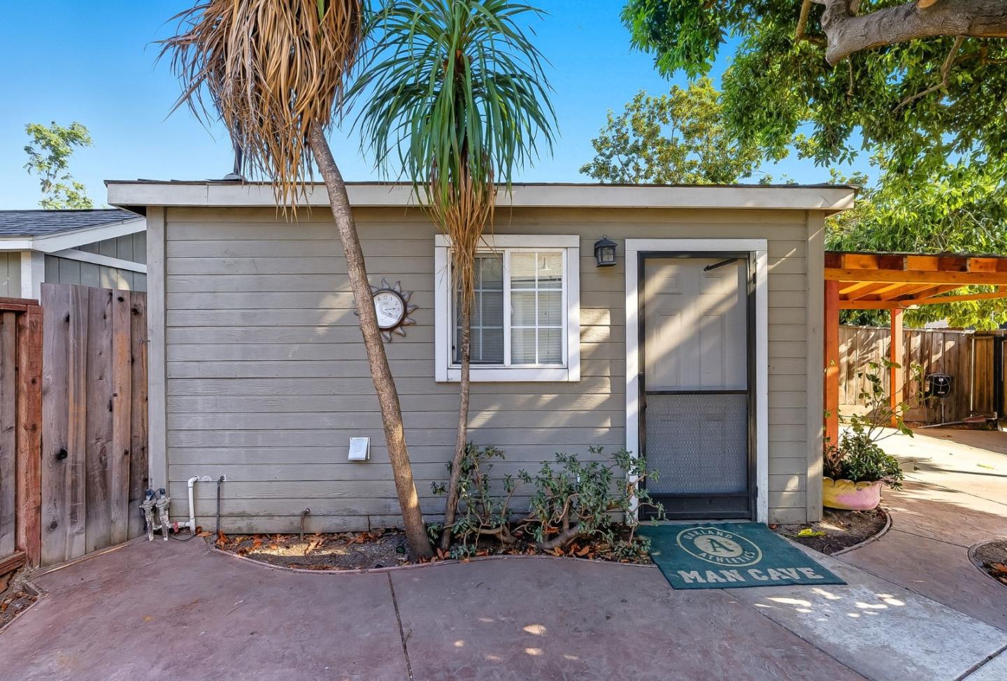 496 Autumn Court