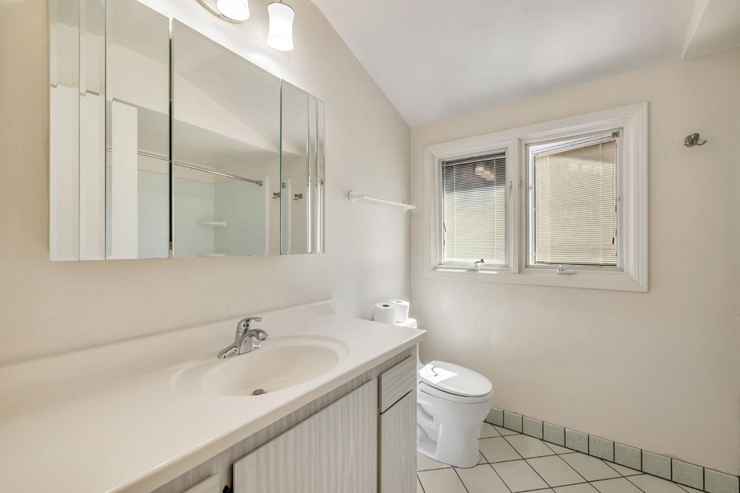 1615 Corte De Callas