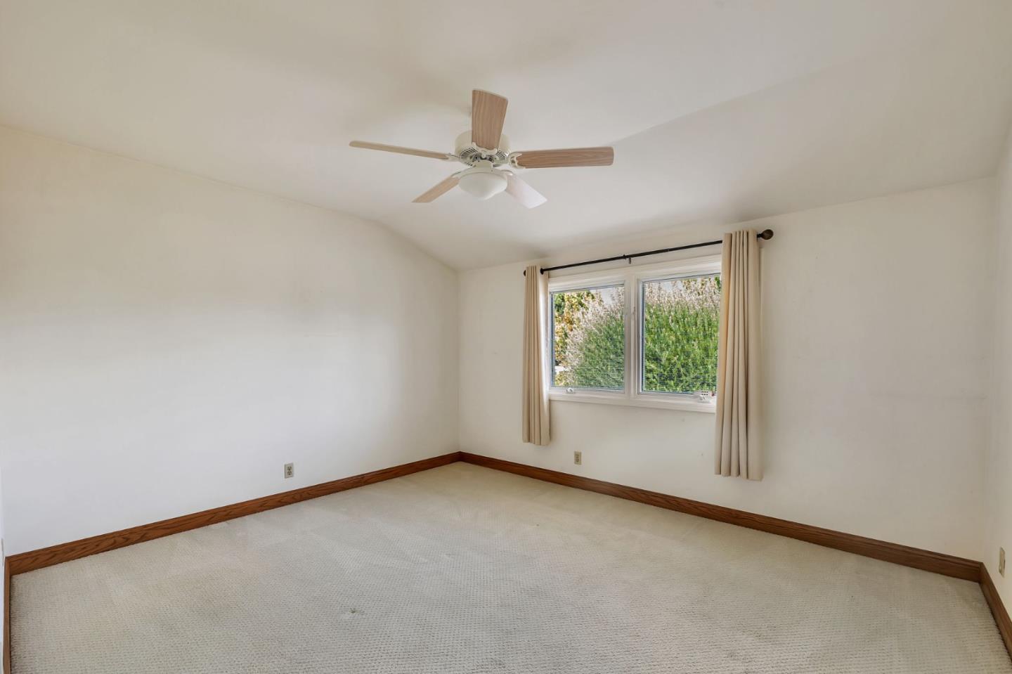 1615 Corte De Callas