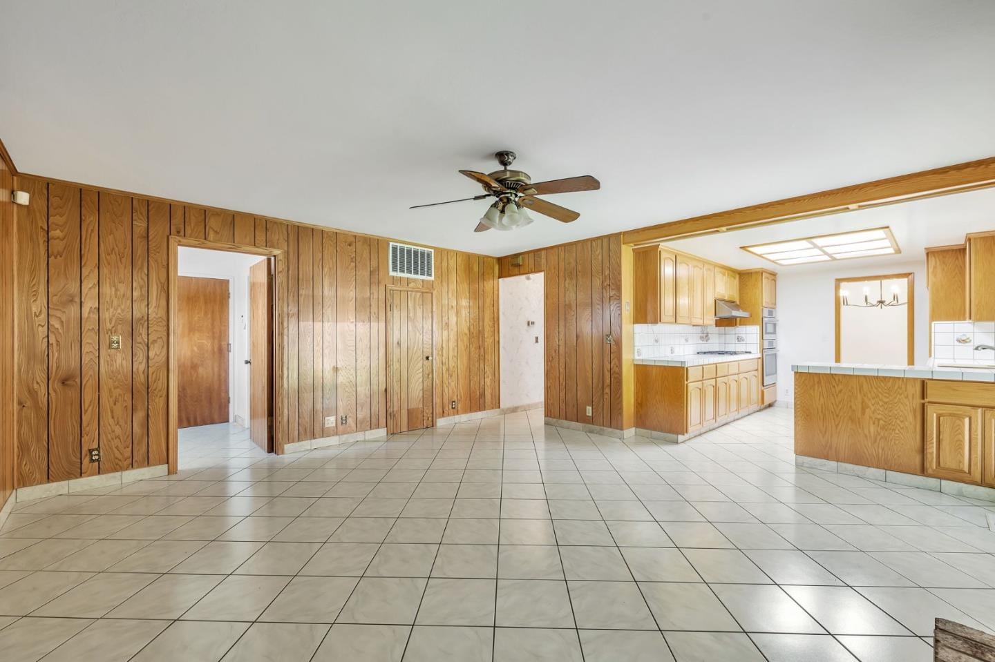 1615 Corte De Callas