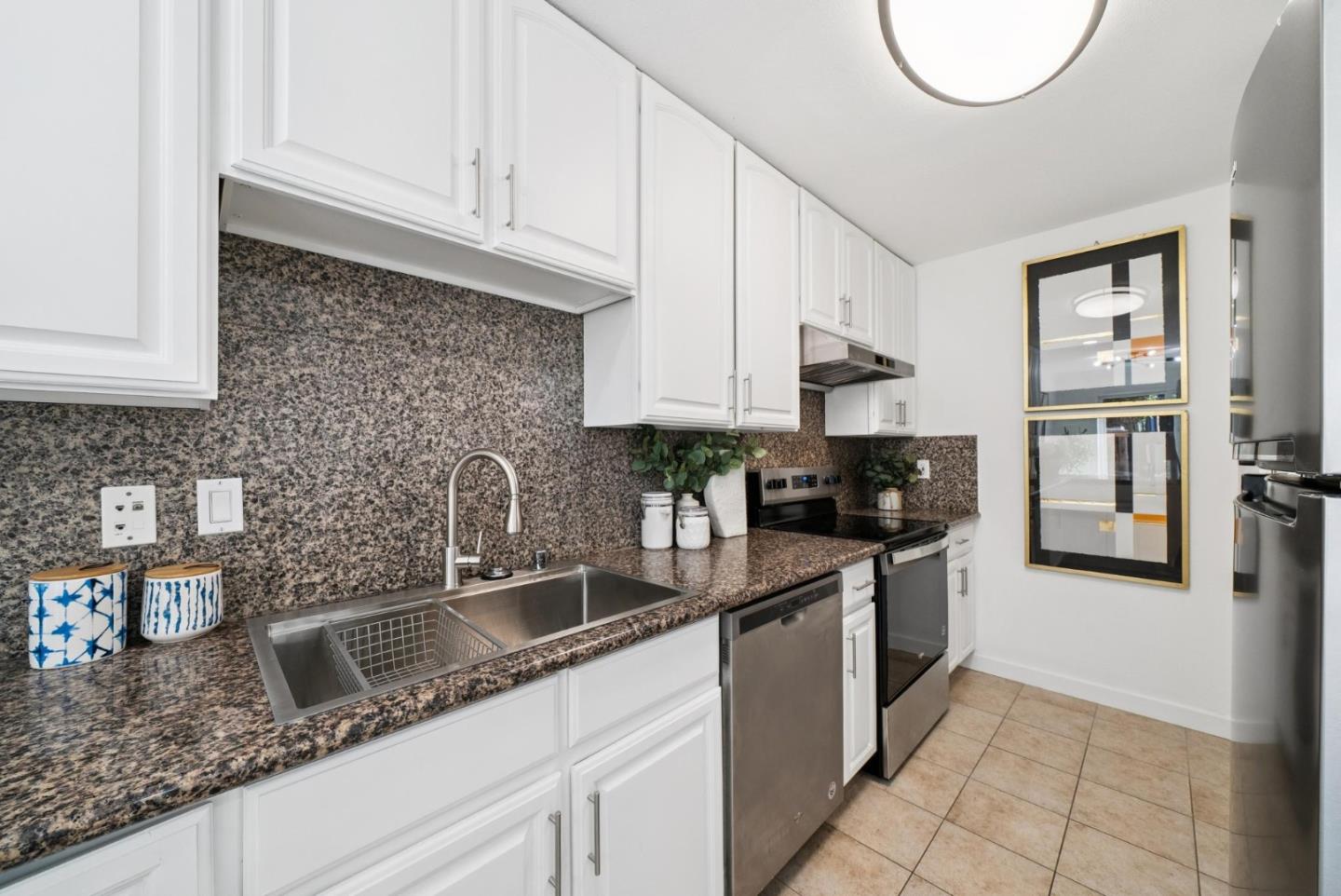 1625 Kentfield Avenue