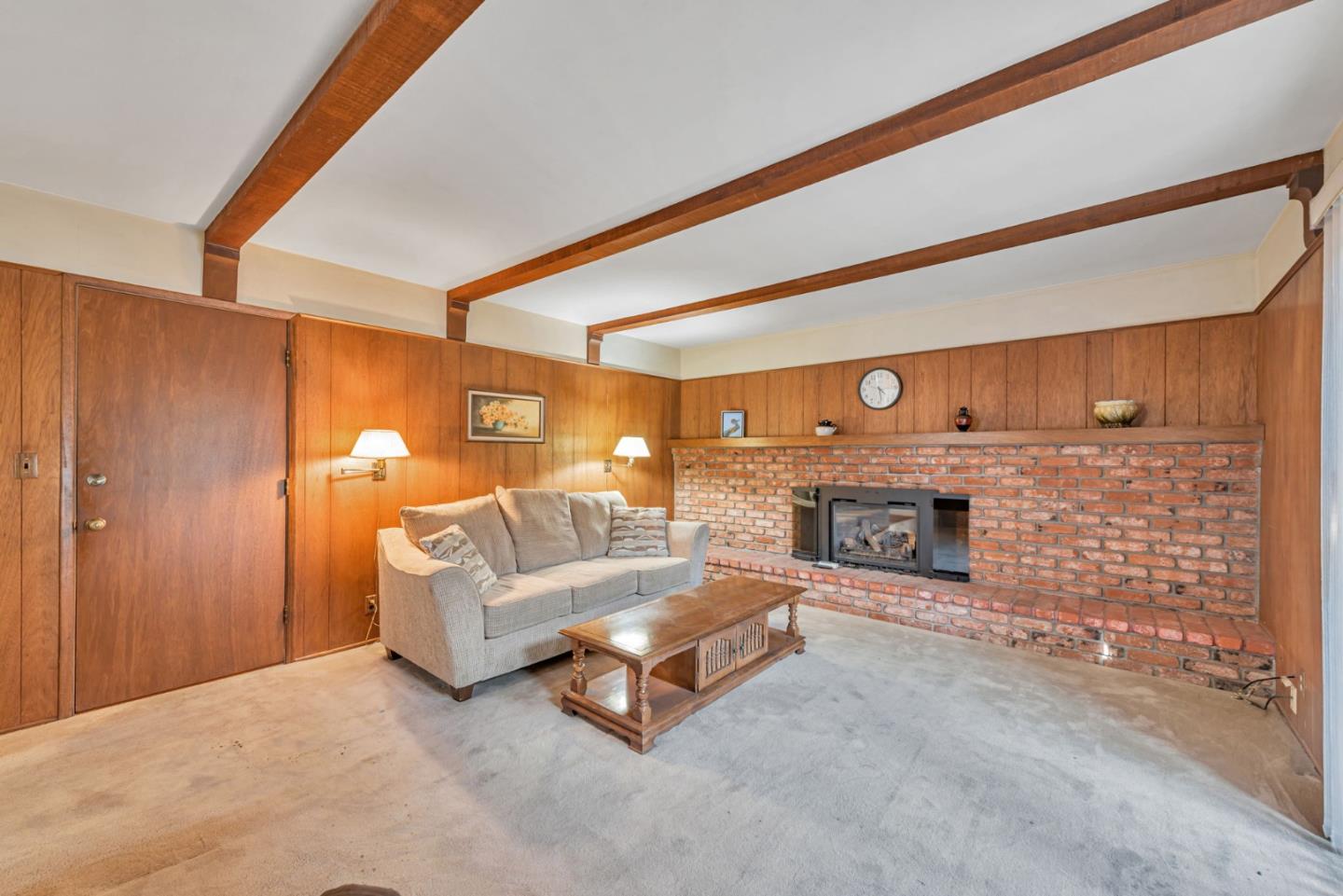 3816 Phoenix Court