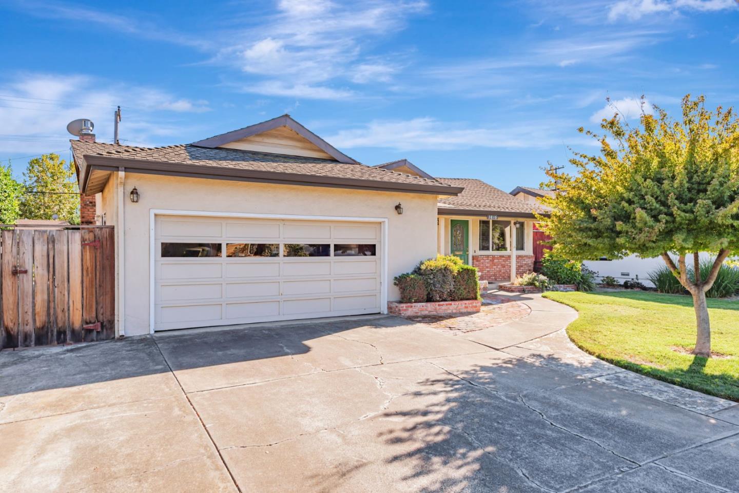 3816 Phoenix Court