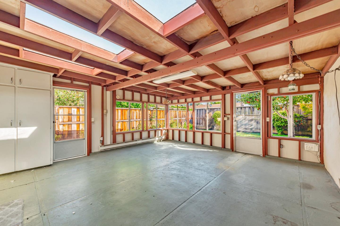 3816 Phoenix Court