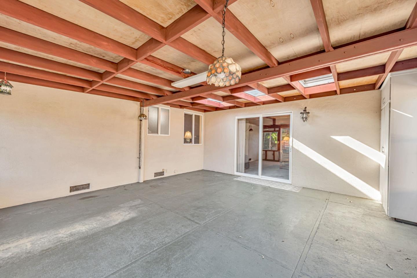 3816 Phoenix Court