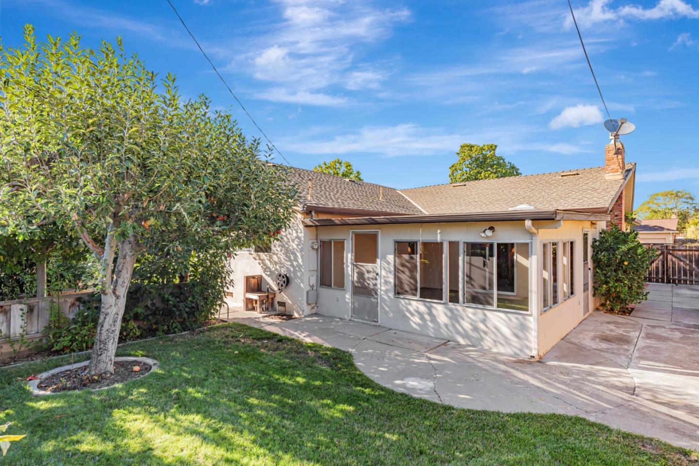 3816 Phoenix Court