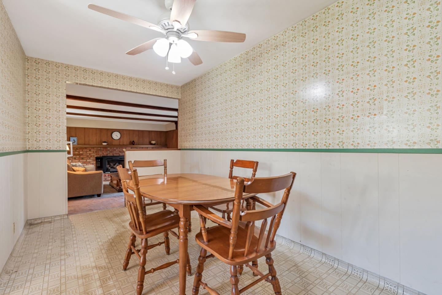 3816 Phoenix Court