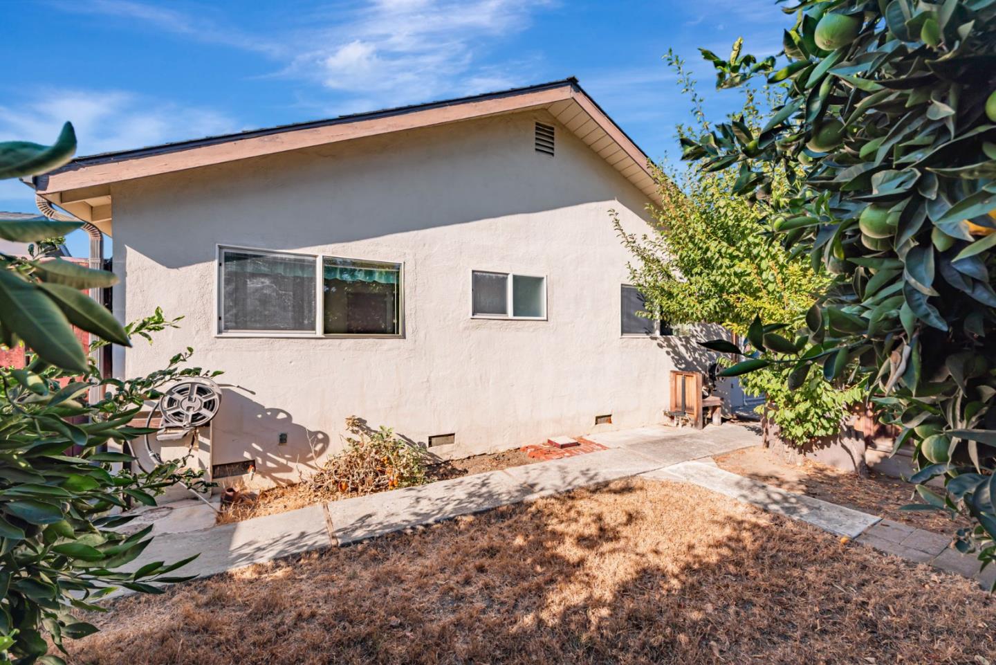 3816 Phoenix Court