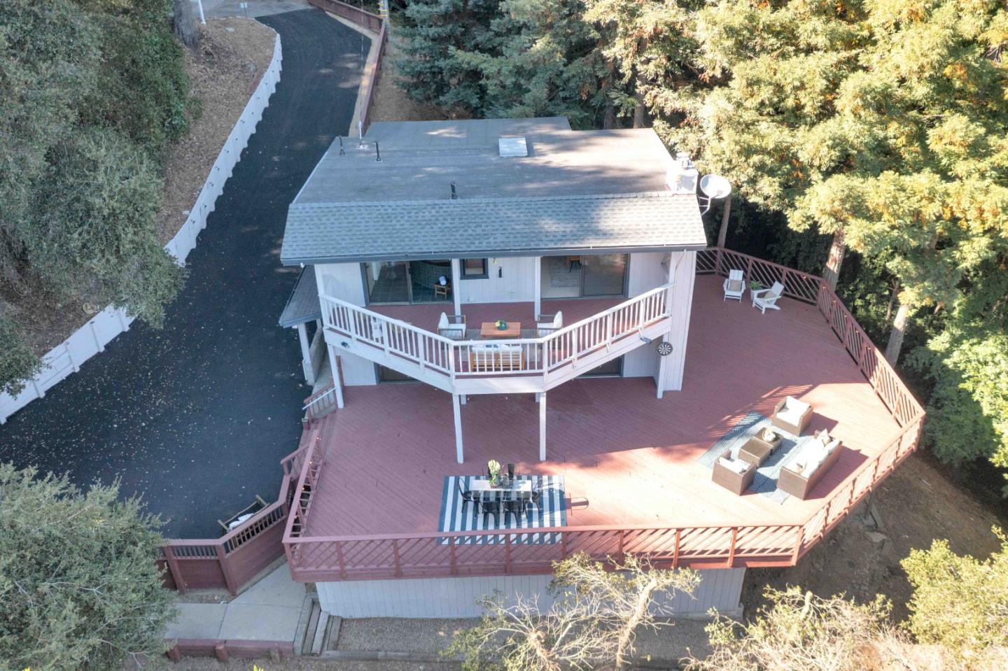 10348 West Drive
