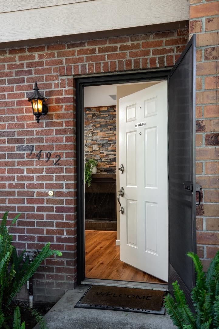 1492 Aurelian Lane