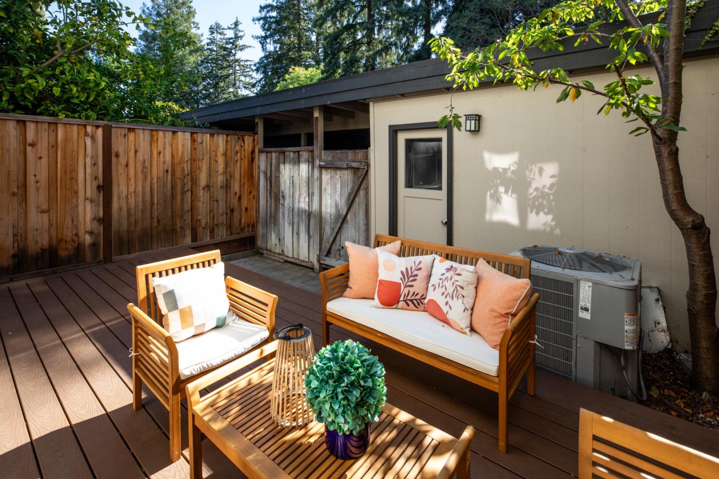 1492 Aurelian Lane