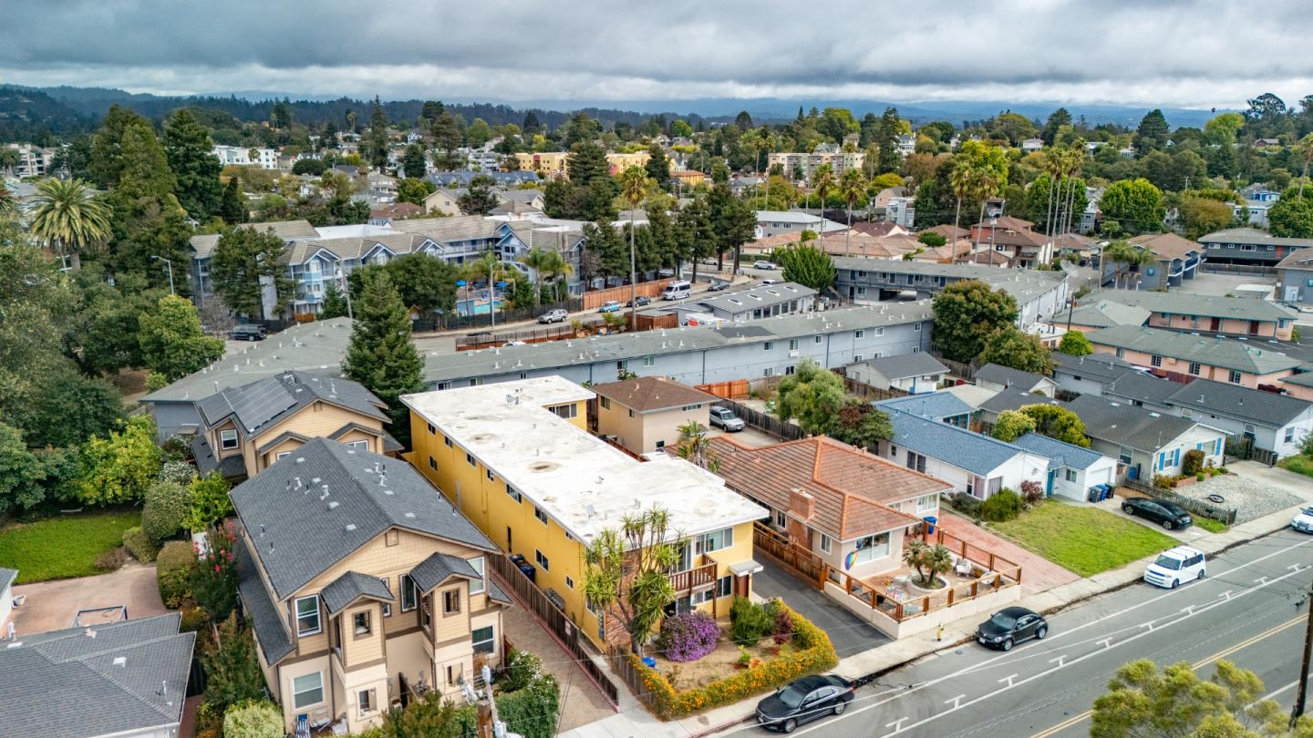 238 San Lorenzo Boulevard