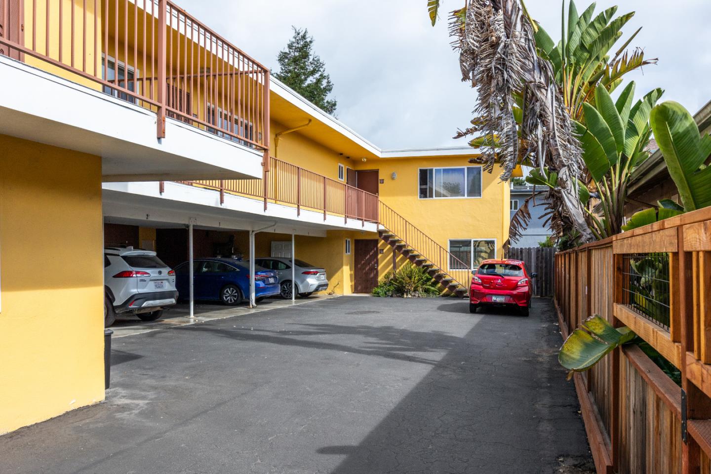 238 San Lorenzo Boulevard