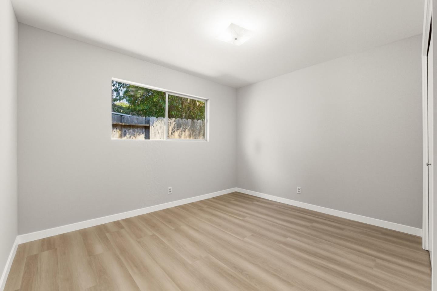 190 Ronan Avenue
