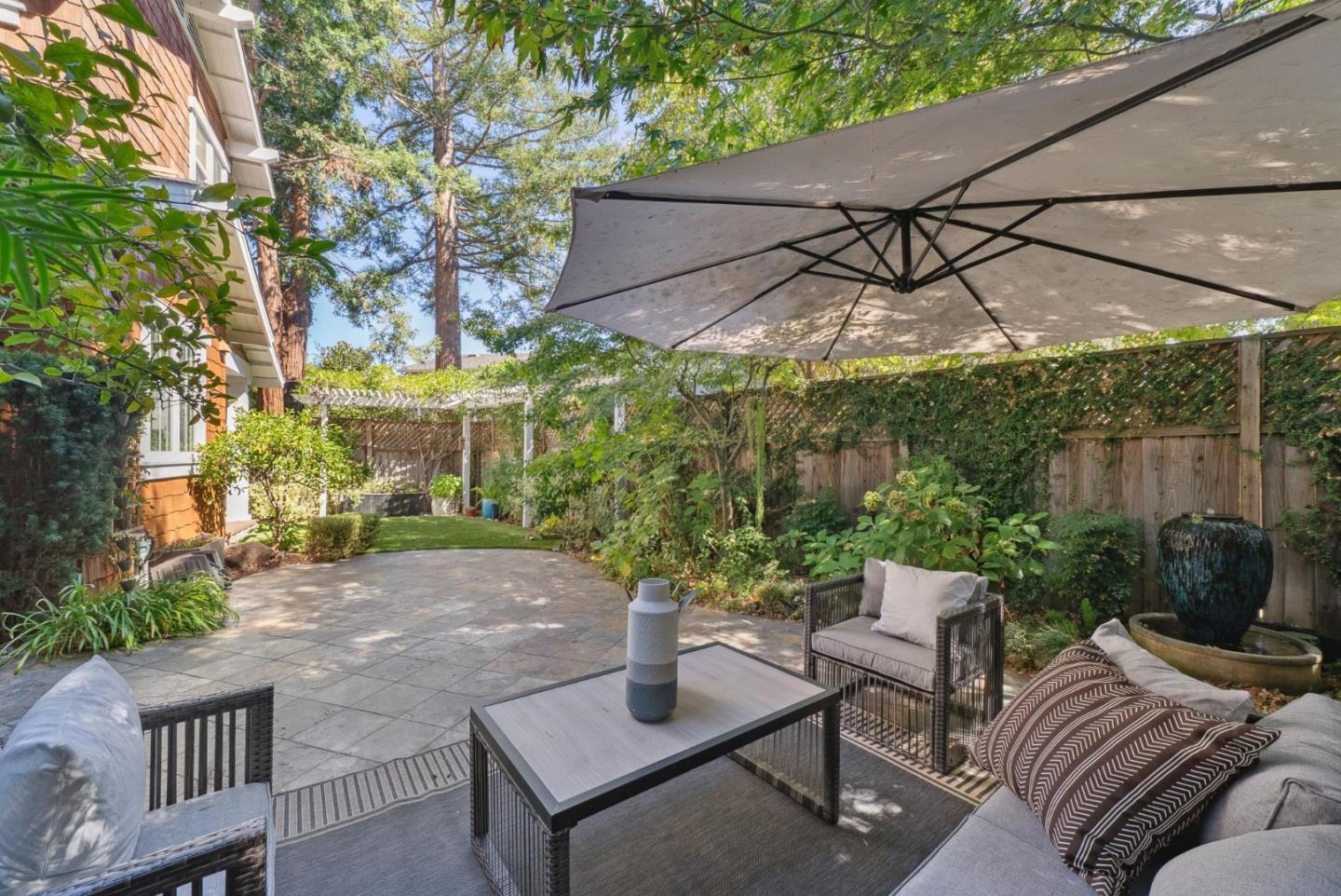 107 Naramore Lane