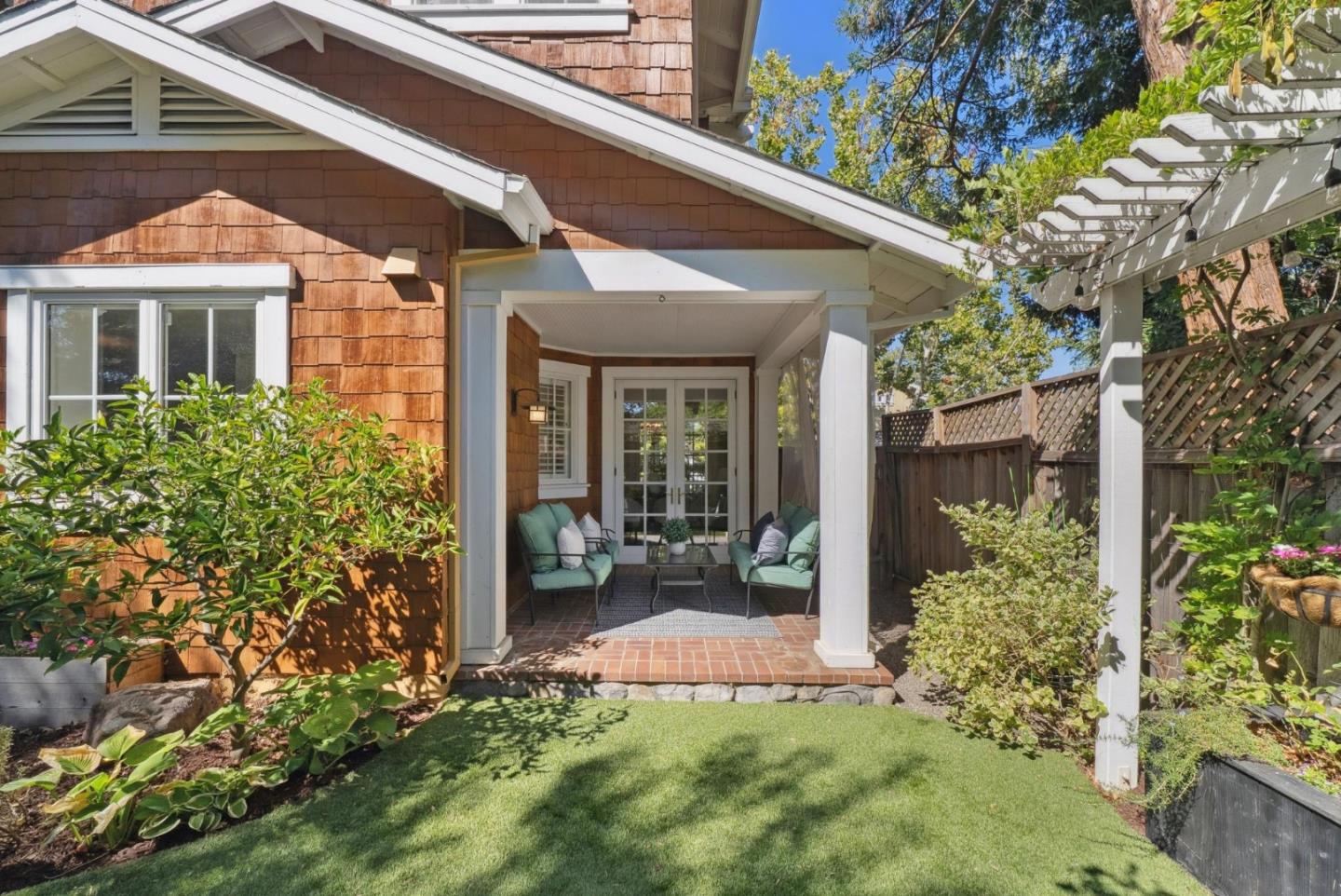107 Naramore Lane