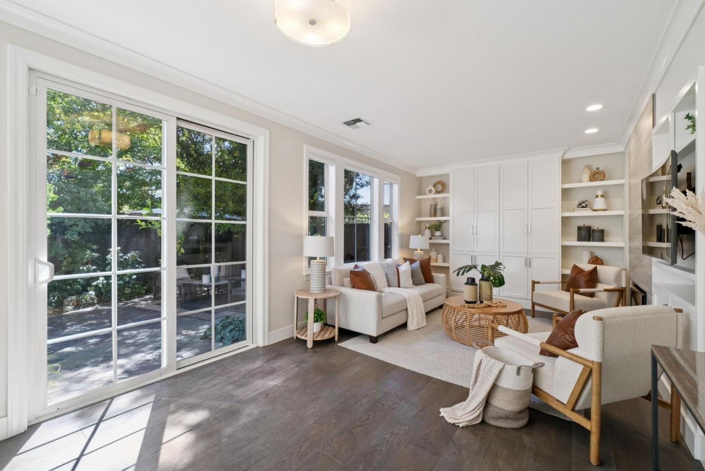 107 Naramore Lane