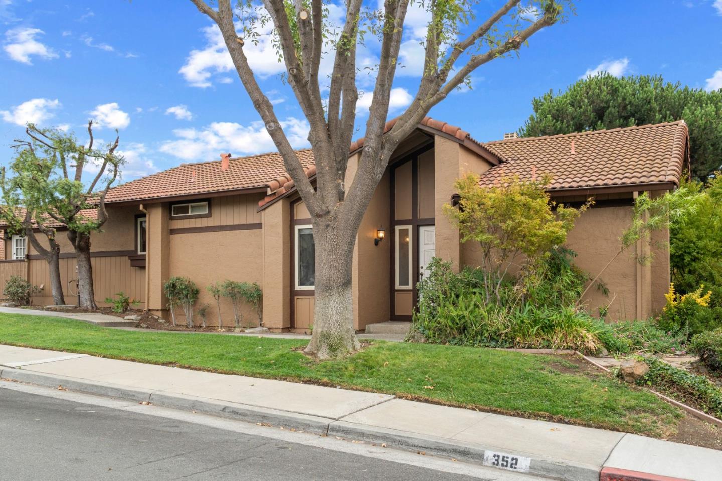 352 Via Primavera Drive