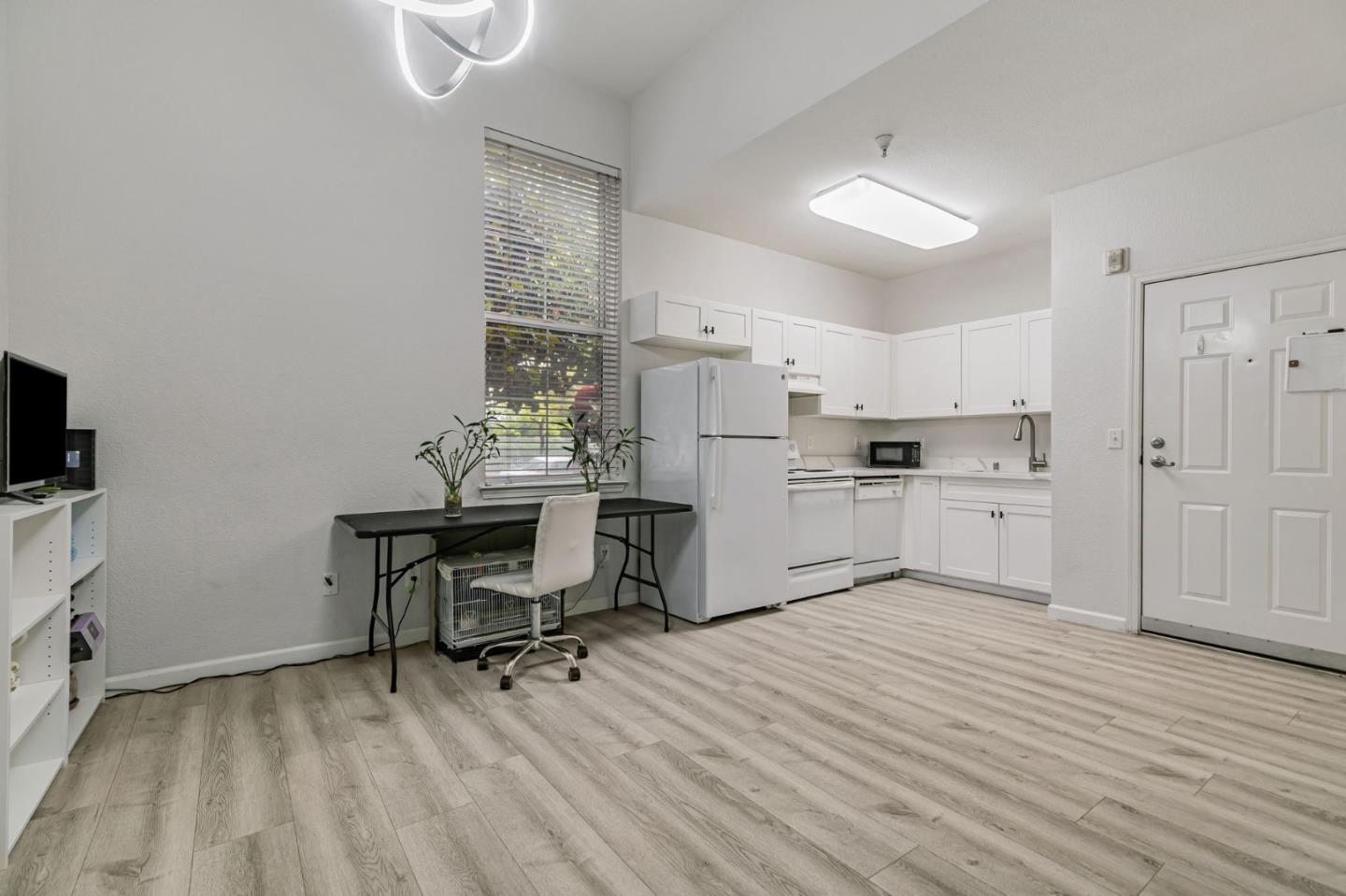 516 Martha Street 101