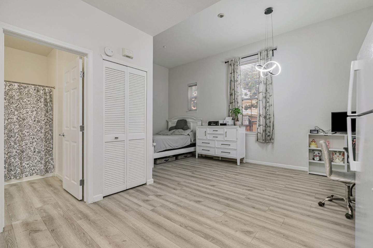 516 Martha Street 101