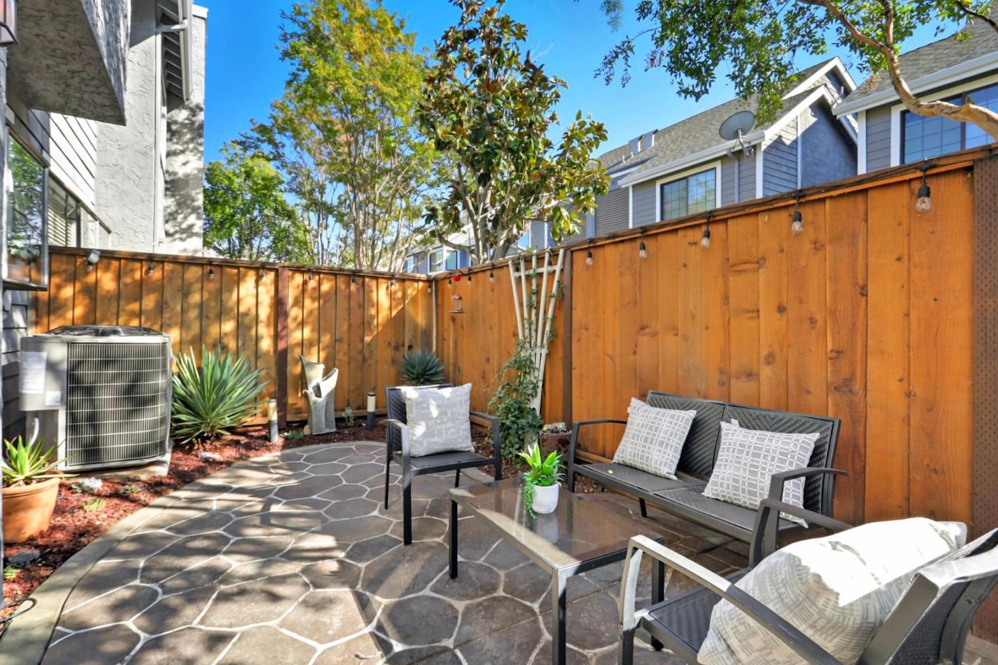 1162 Capri Drive