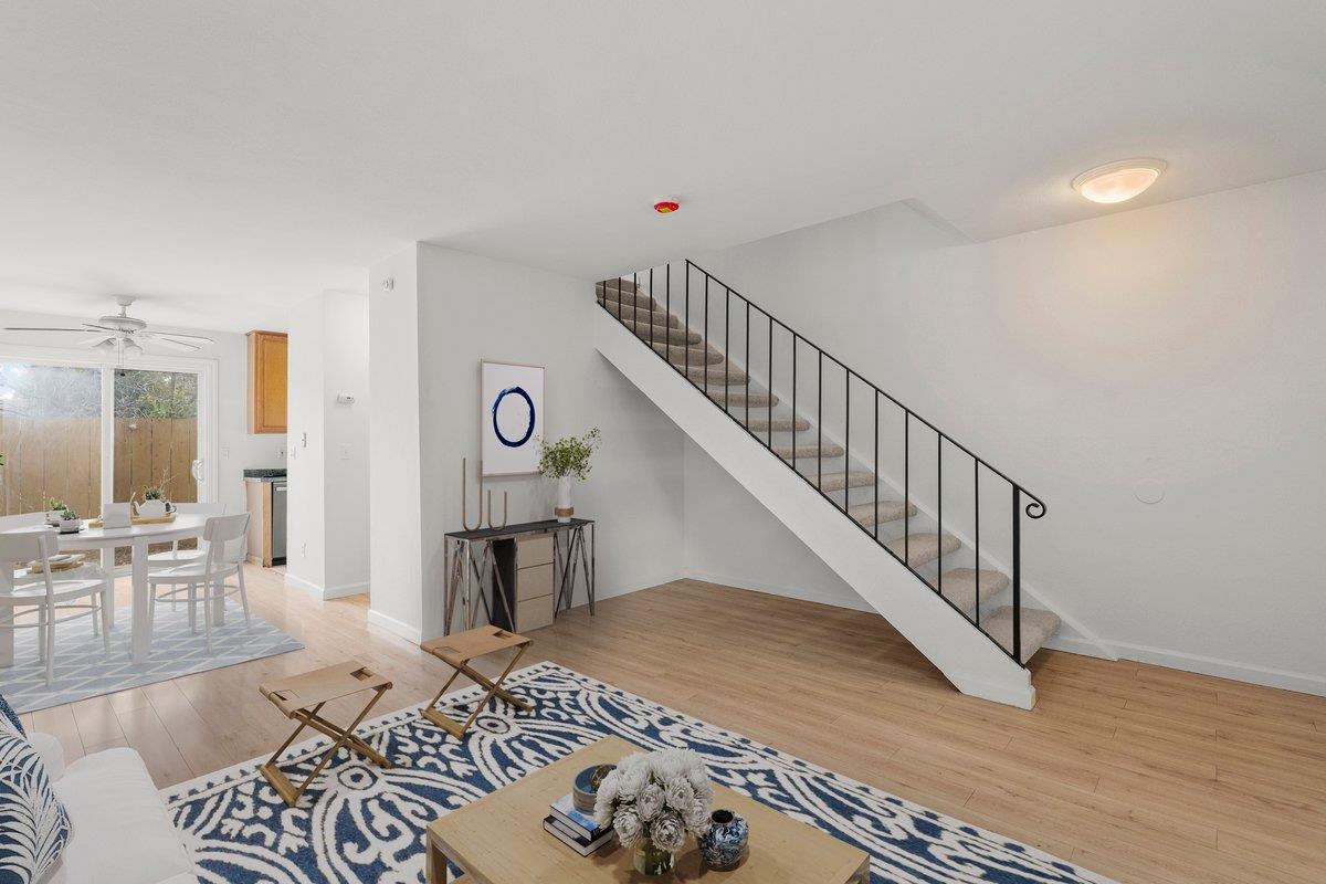 27418 Susan Place 3