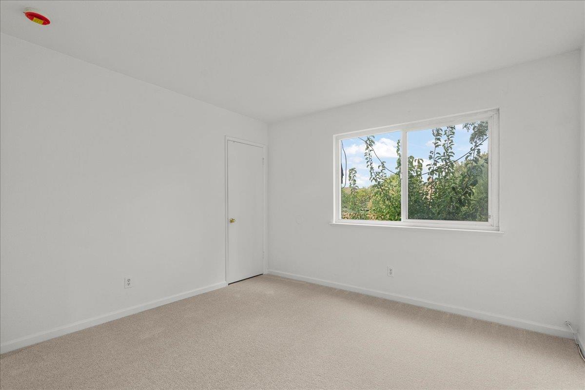 27418 Susan Place 3