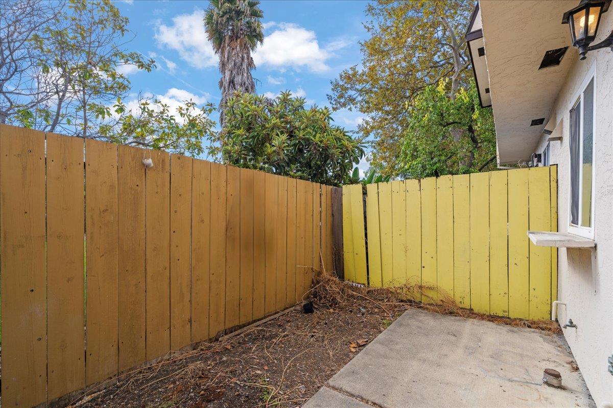 27418 Susan Place 3