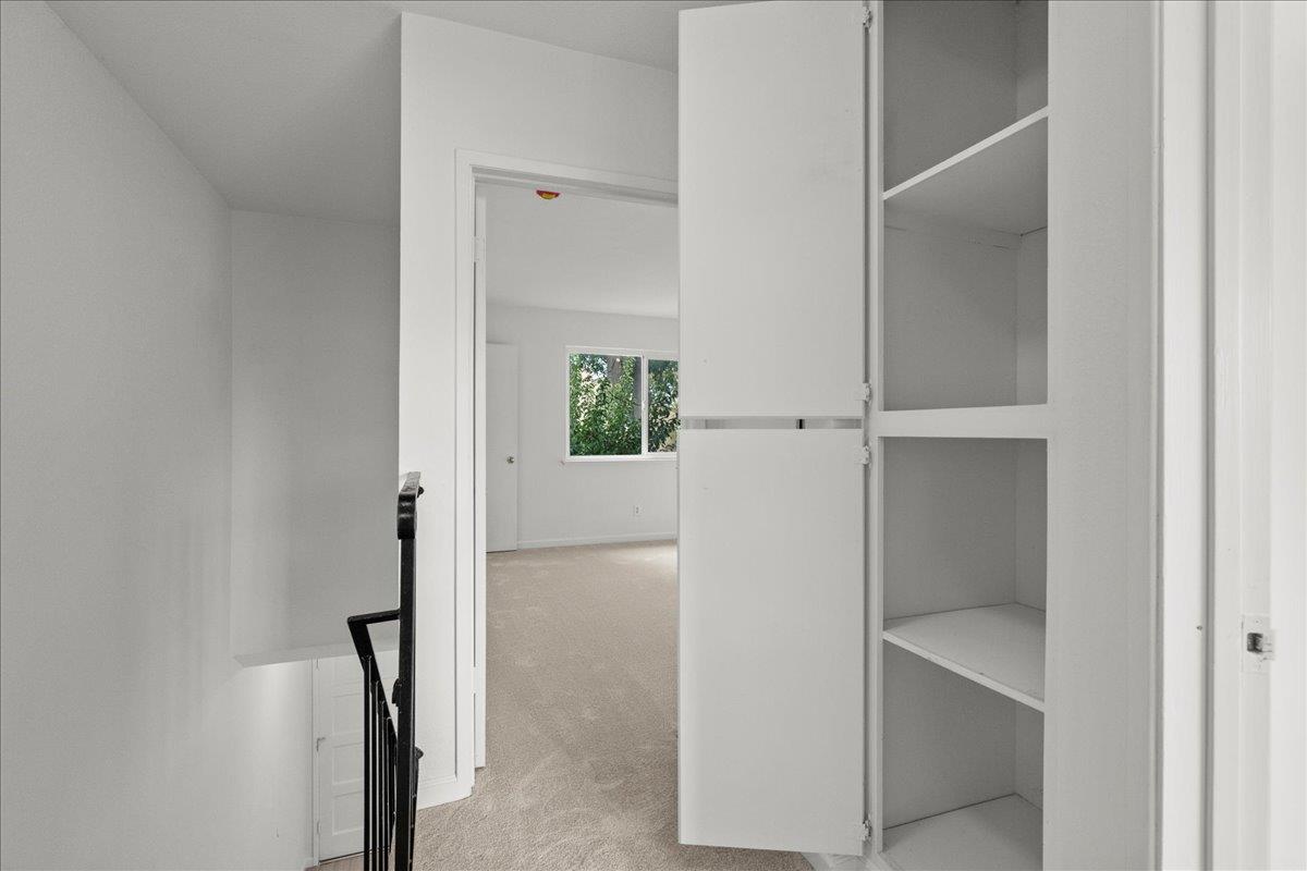 27418 Susan Place 3