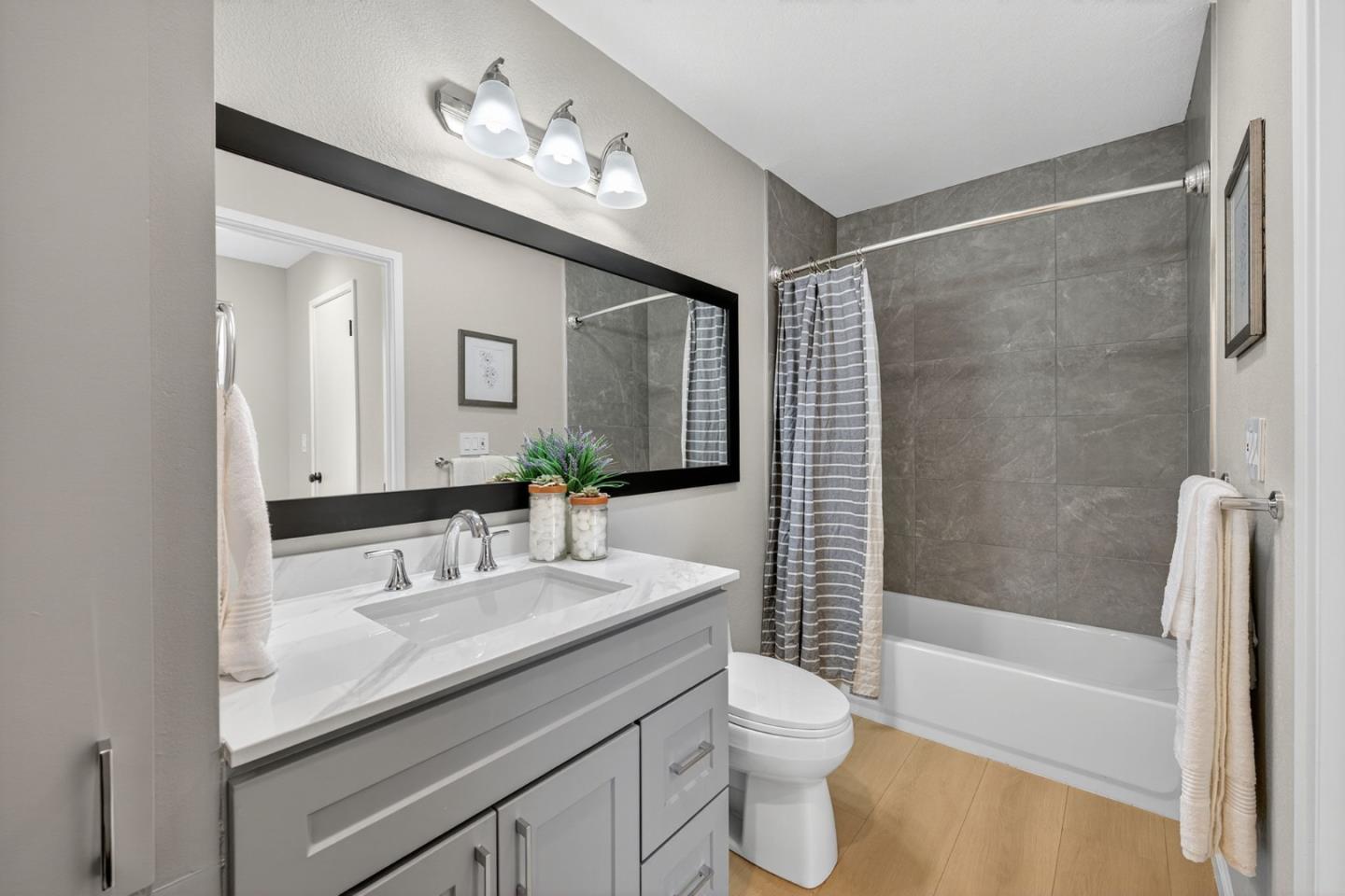 2867 South Bascom Avenue 606