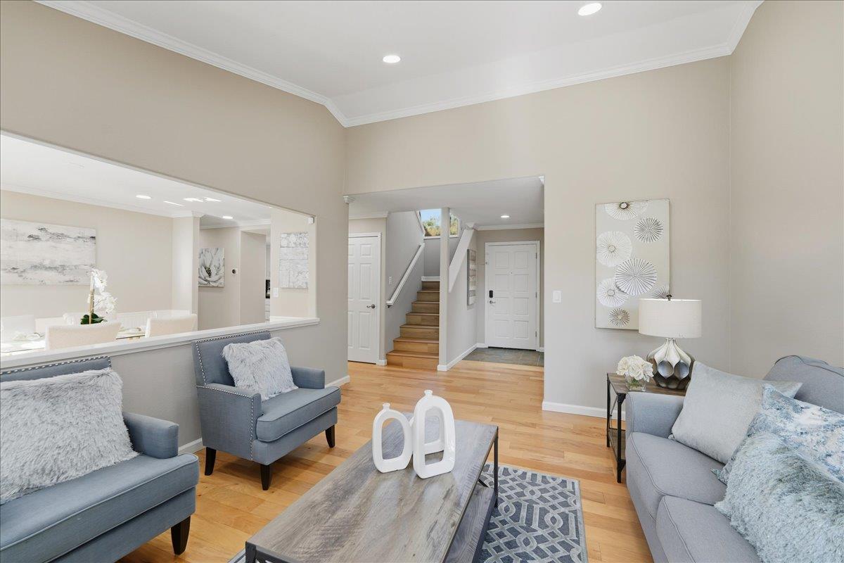 498 Verano Court