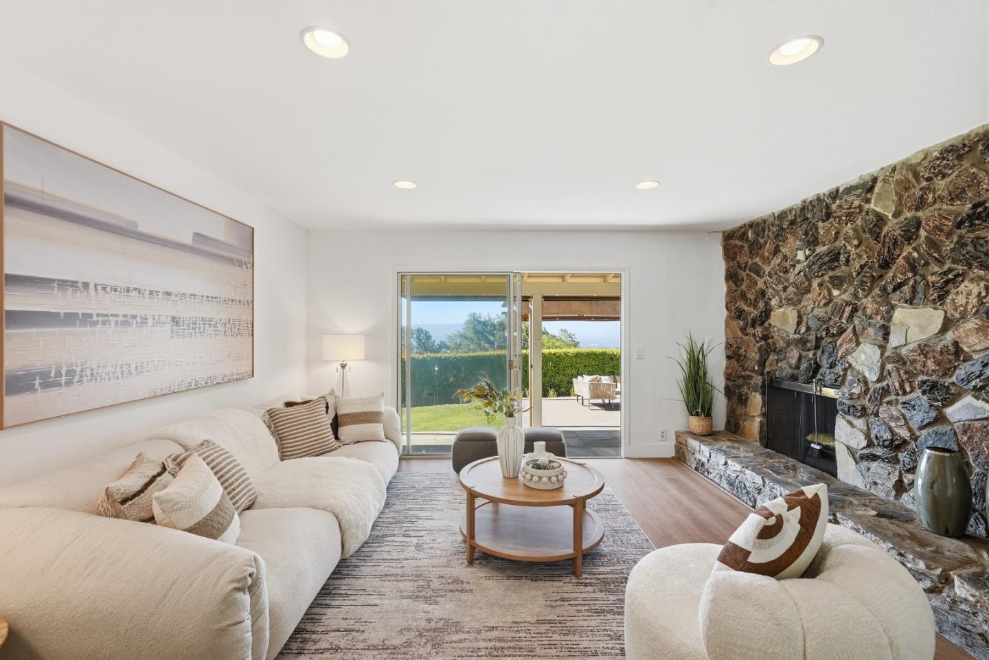 15821 Rica Vista Way