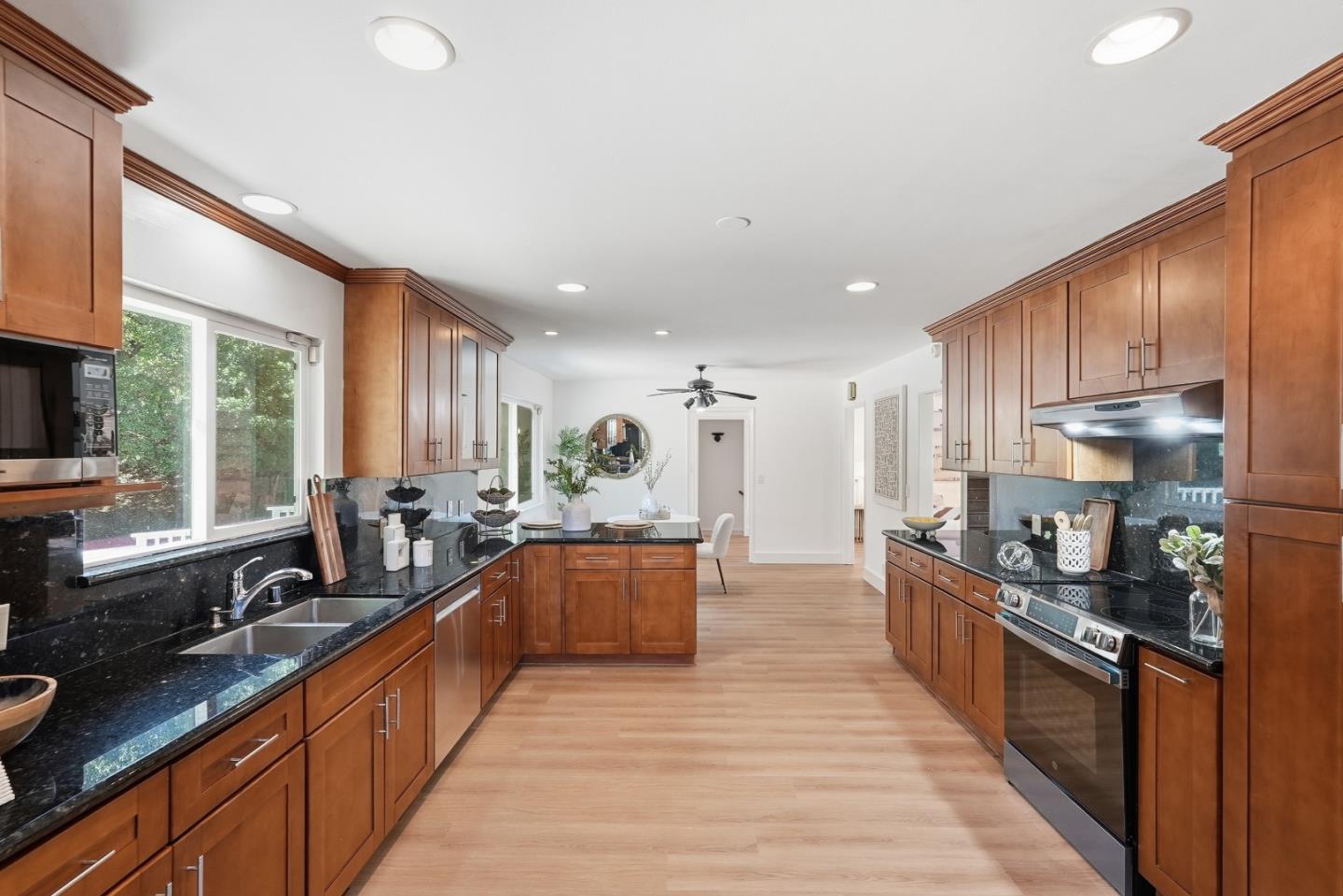 15821 Rica Vista Way