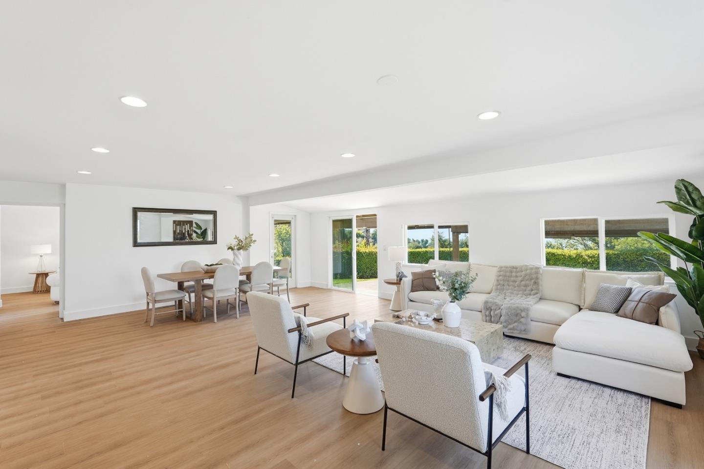 15821 Rica Vista Way