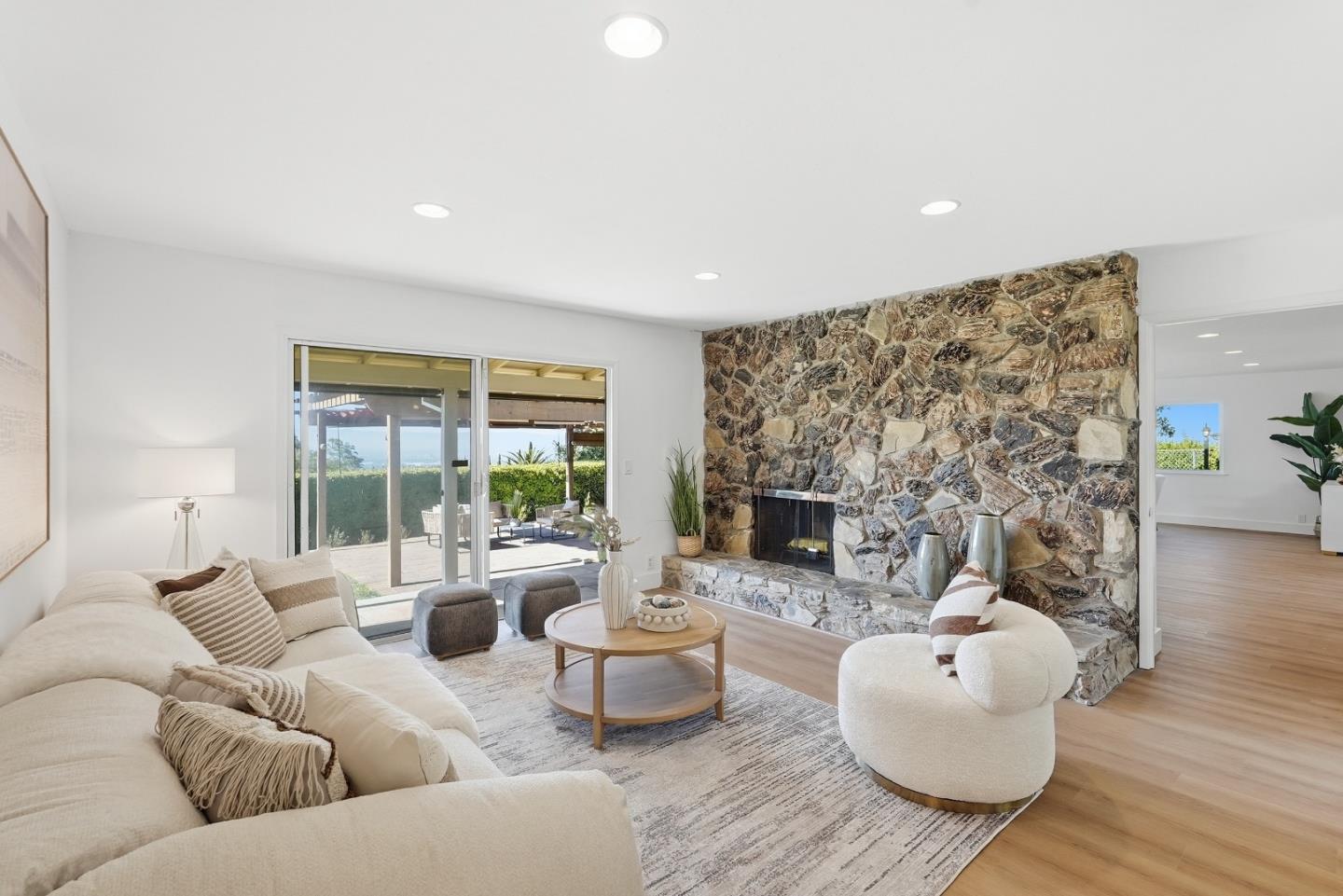 15821 Rica Vista Way