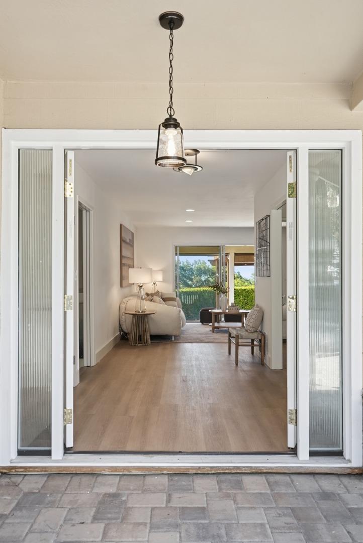 15821 Rica Vista Way