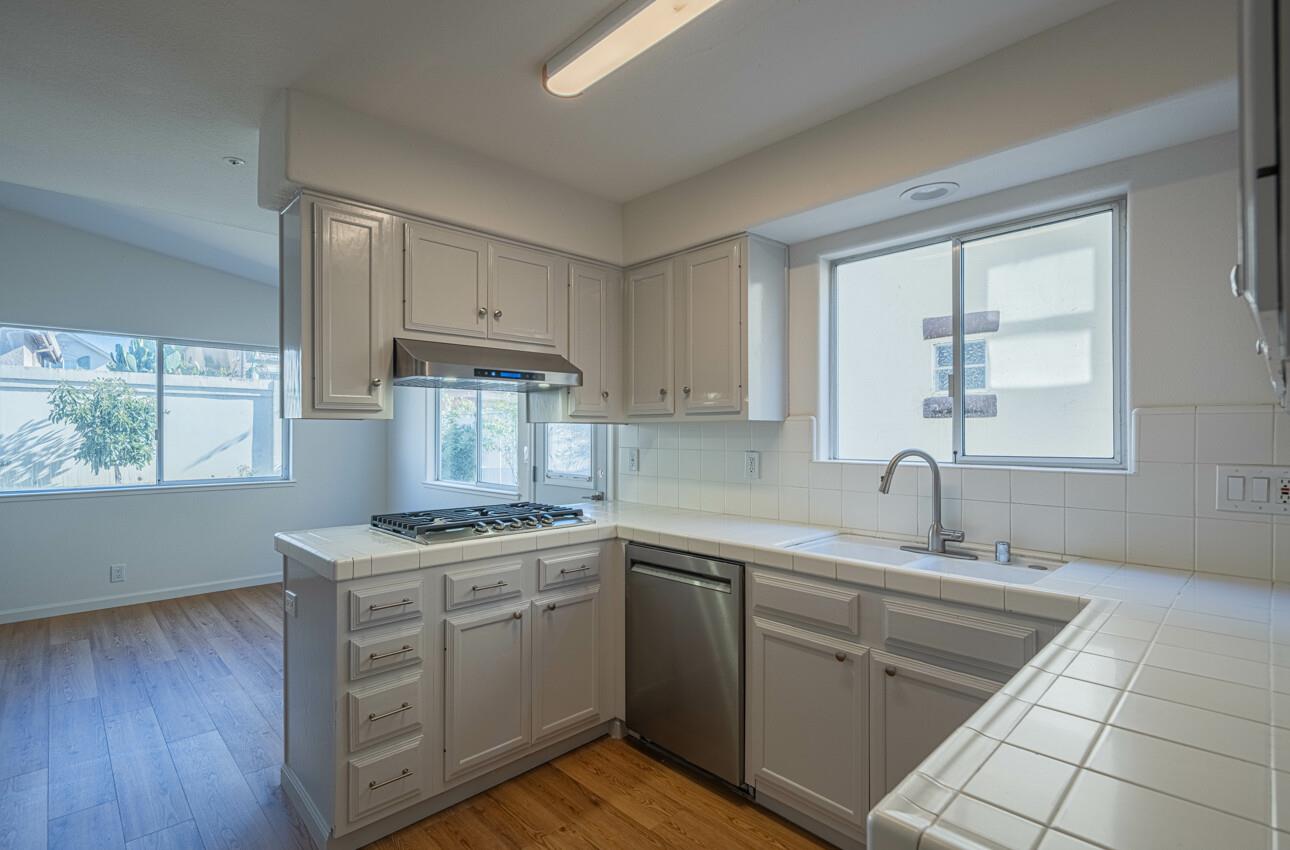 949 Nantucket Boulevard 29