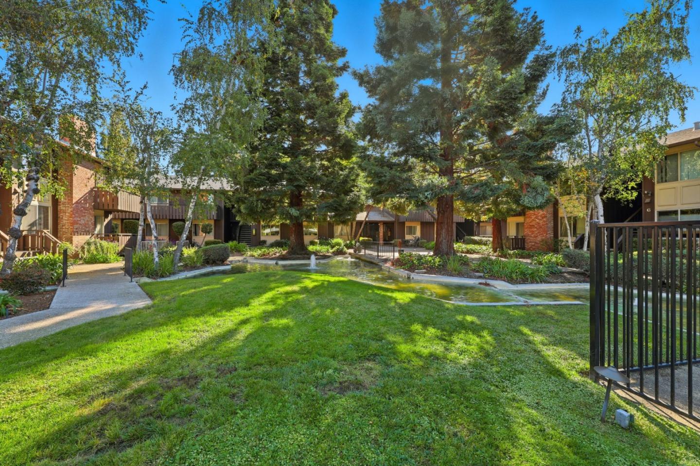 100 East Middlefield Road 6G