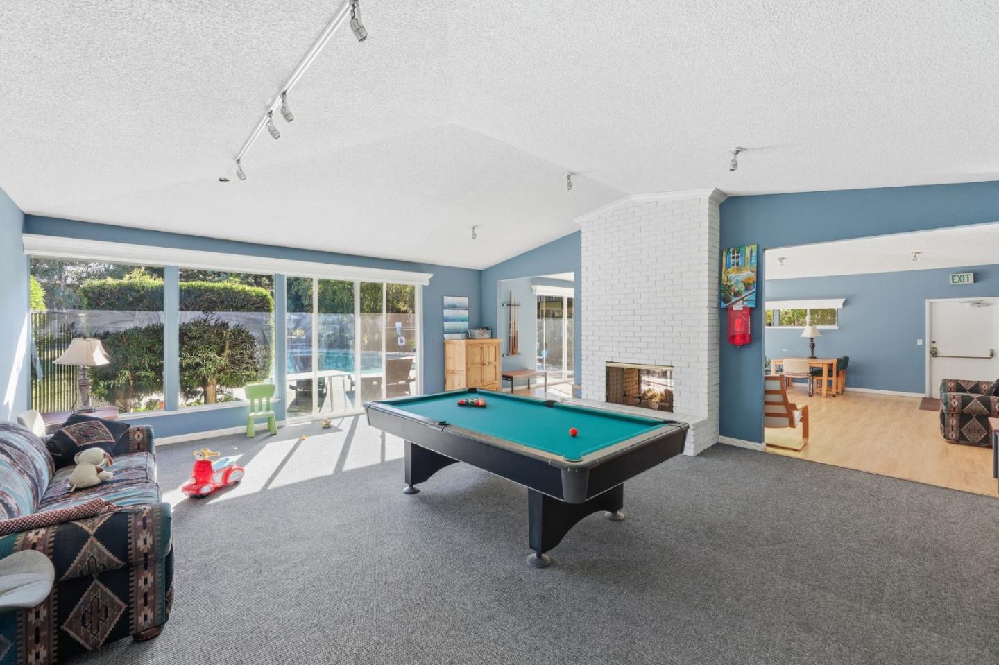 100 East Middlefield Road 6G