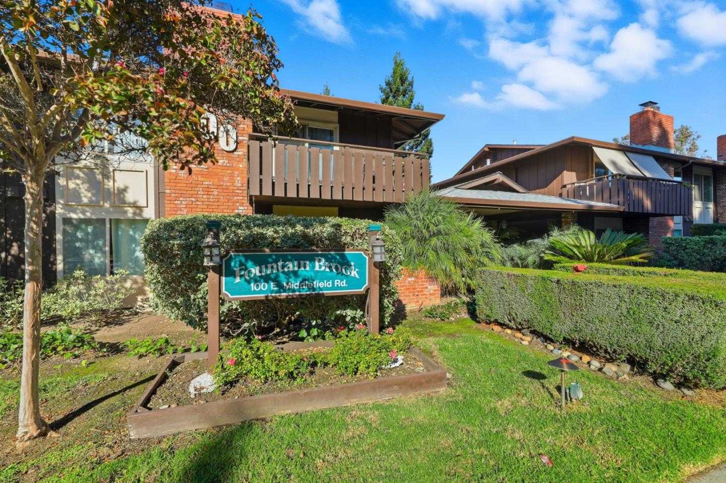 100 East Middlefield Road 6G